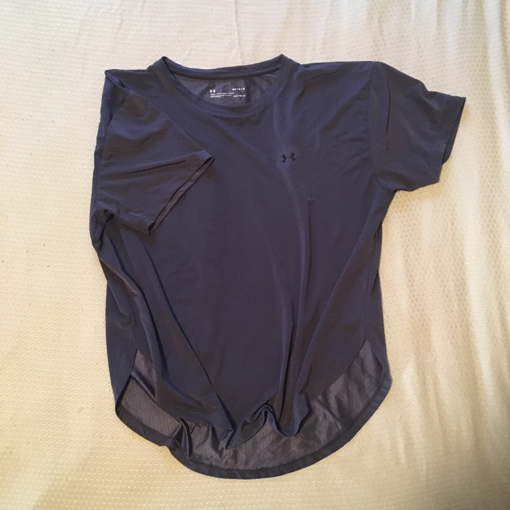 UnderArmour Loose Fit Top